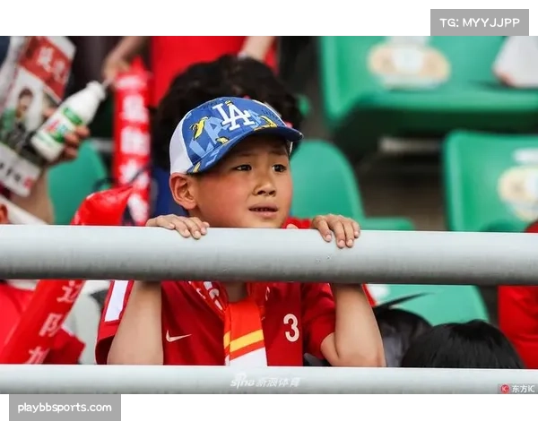 奥格斯堡发布特别海报庆祝儿童球迷会十五周年纪念